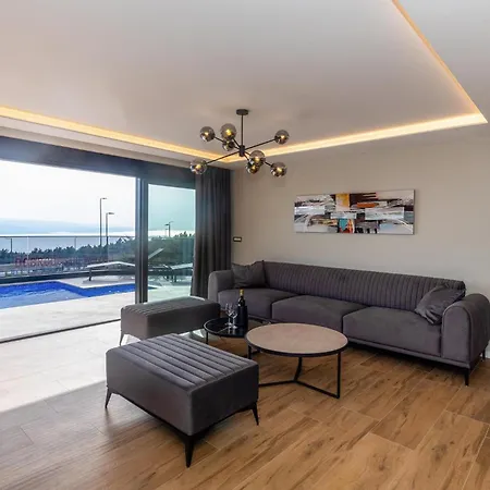 Holiday home 4 Bedroom Lovely In *