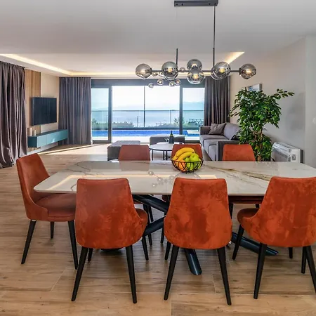 4 Bedroom Lovely In *